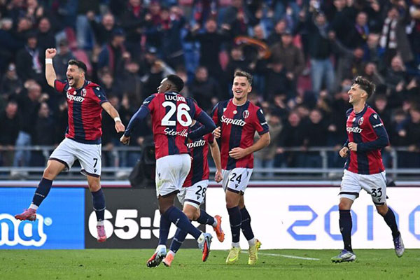 Đừng đùa, Bologna đang đua Scudetto!?